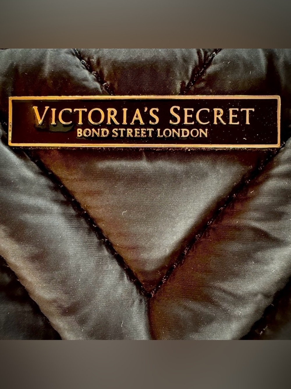 Victoria's Secret Black Quilted Wristlet Pouch - Picture 4 of 4